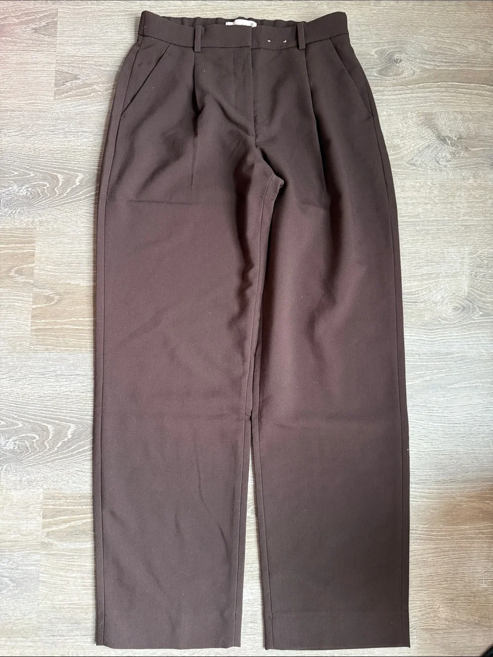 Abercrombie & Fitch Sloane Tailored Wide Leg Pant in dark coffee 8 - Picture 2 of 7